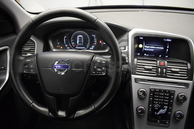 Volvo Xc60 2017 — photo 8