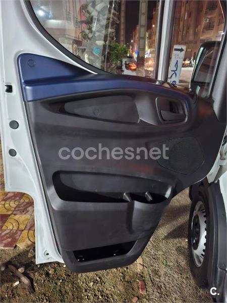 Iveco Daily 2002 — photo 2