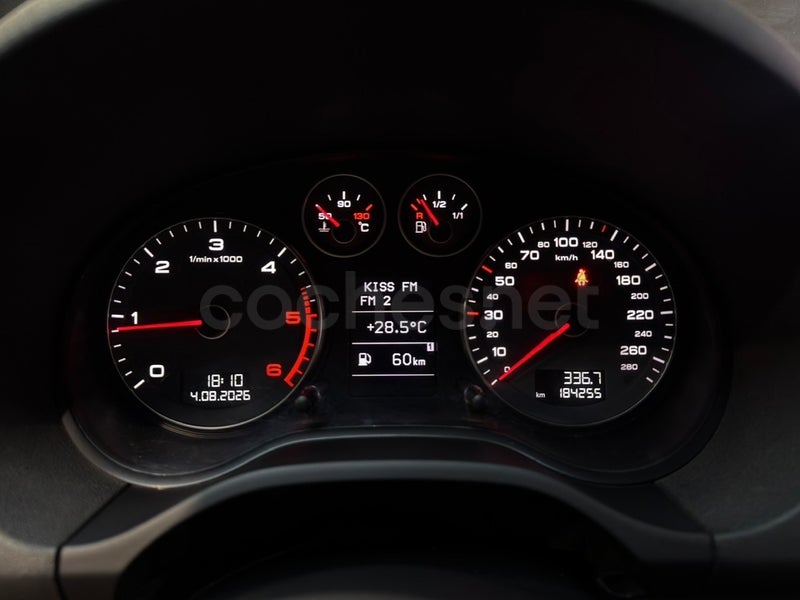 Audi A3 2011 — photo 2