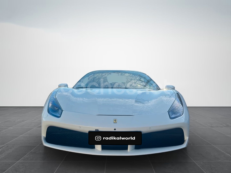 Ferrari 488 2015 — photo 2