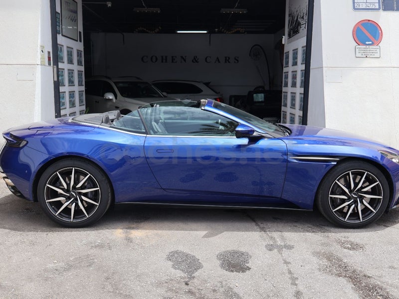Aston Martin Db11 2021 — photo 7