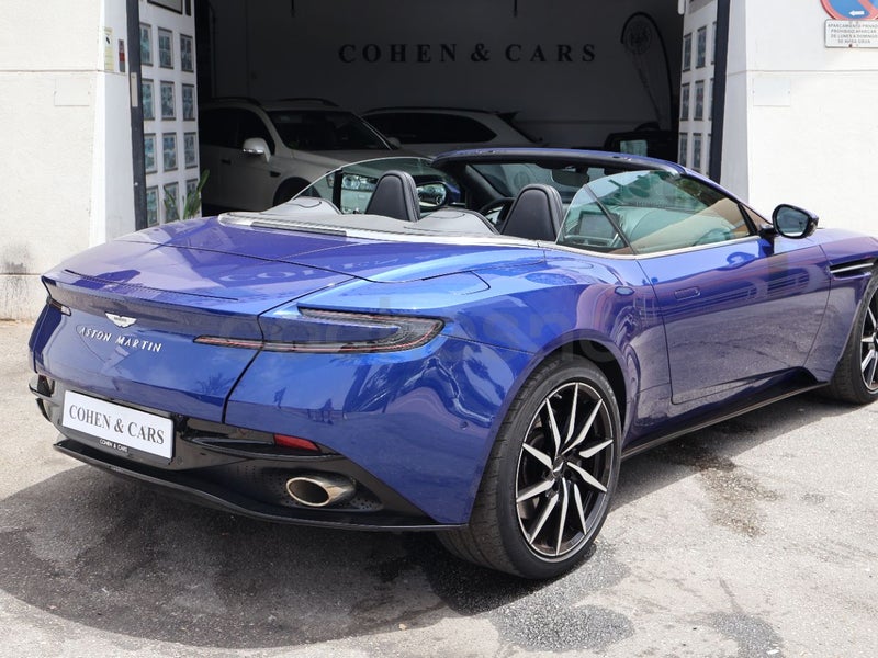 Aston Martin Db11 2021 — photo 8