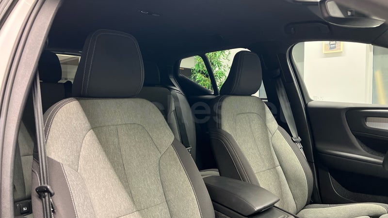 Volvo Xc40 2025 — photo 6