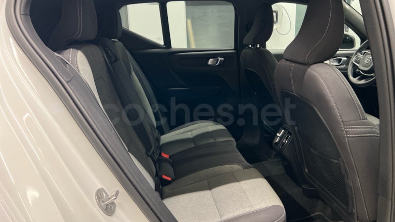 Volvo Xc40 2025 — photo 8