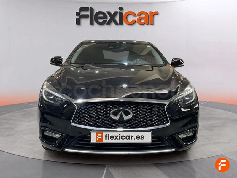 Infiniti Q30 2016 — photo 2