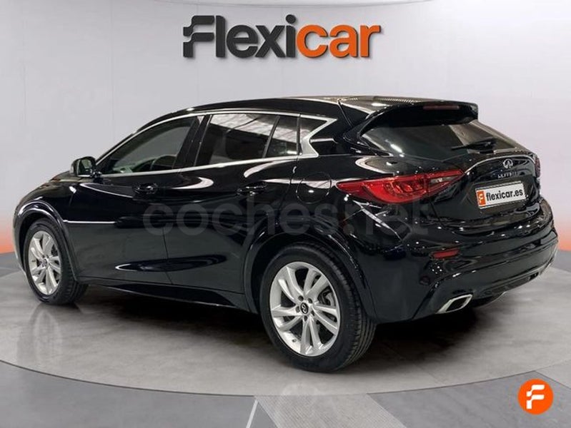 Infiniti Q30 2016 — photo 7
