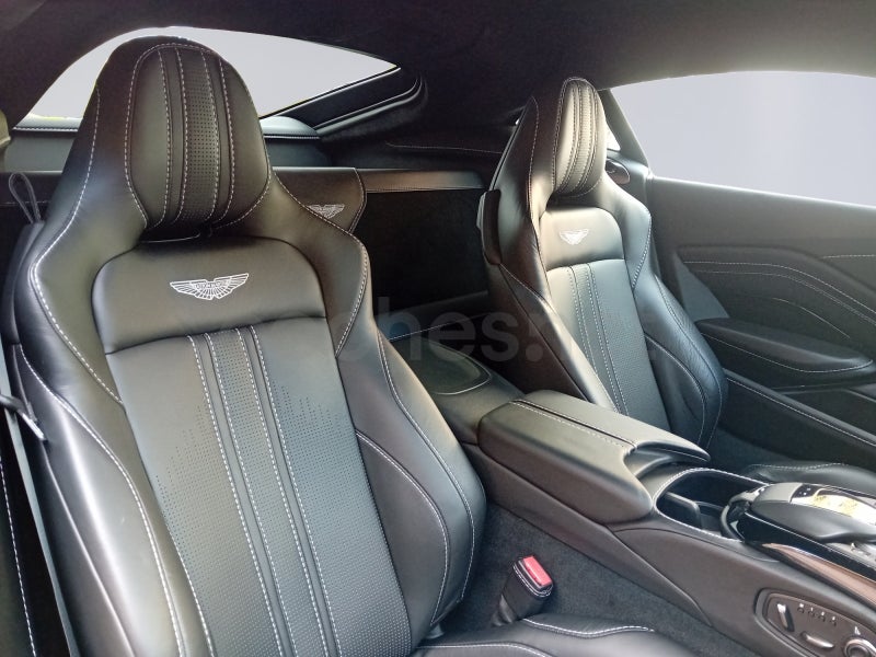 Aston Martin Vantage 2021 — photo 7
