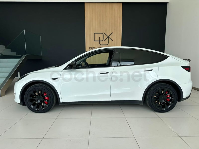 Tesla Model Y 2022 — photo 3