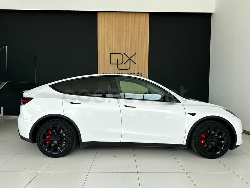 Tesla Model Y 2022 — photo 4
