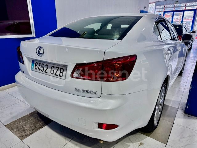 Lexus Is 2010 — photo 3