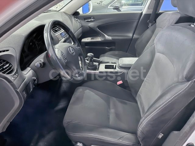 Lexus Is 2010 — photo 5