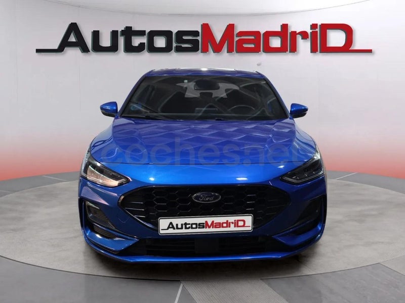 Ford Focus 2023 — photo 2