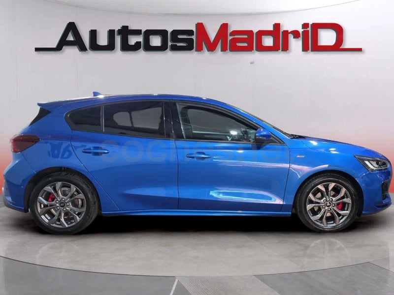 Ford Focus 2023 — photo 8