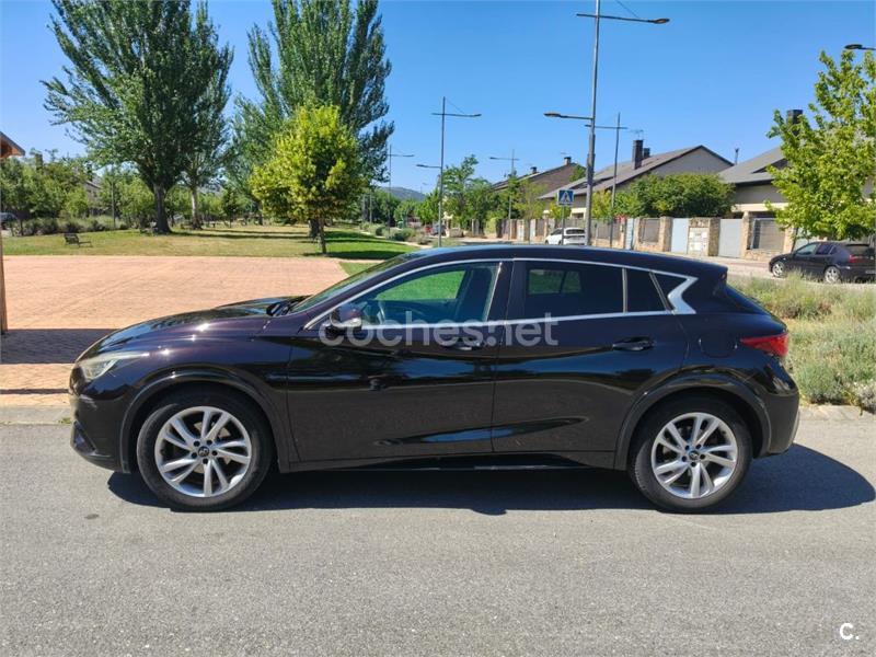 Infiniti Q30 2018 — photo 2