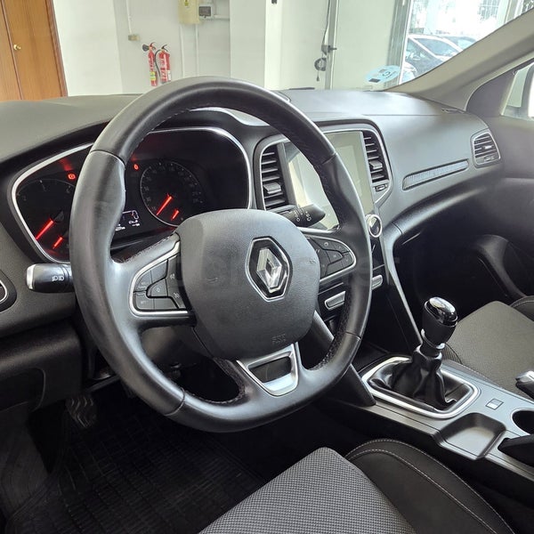 Renault Mégane 2021 — photo 8
