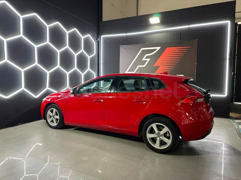 Volvo V40 2016 — photo 7