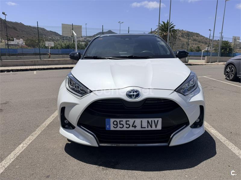 Toyota Yaris 2021 — photo 2