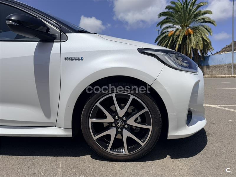 Toyota Yaris 2021 — photo 3