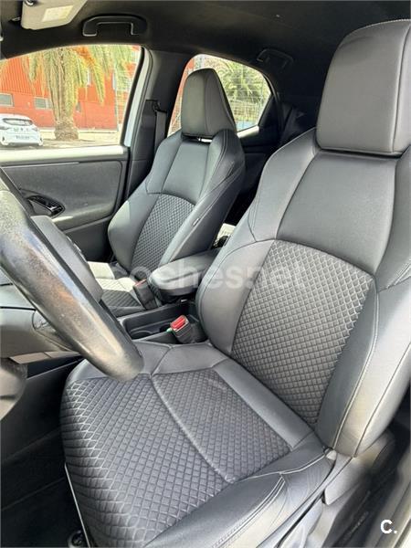 Toyota Yaris 2021 — photo 8