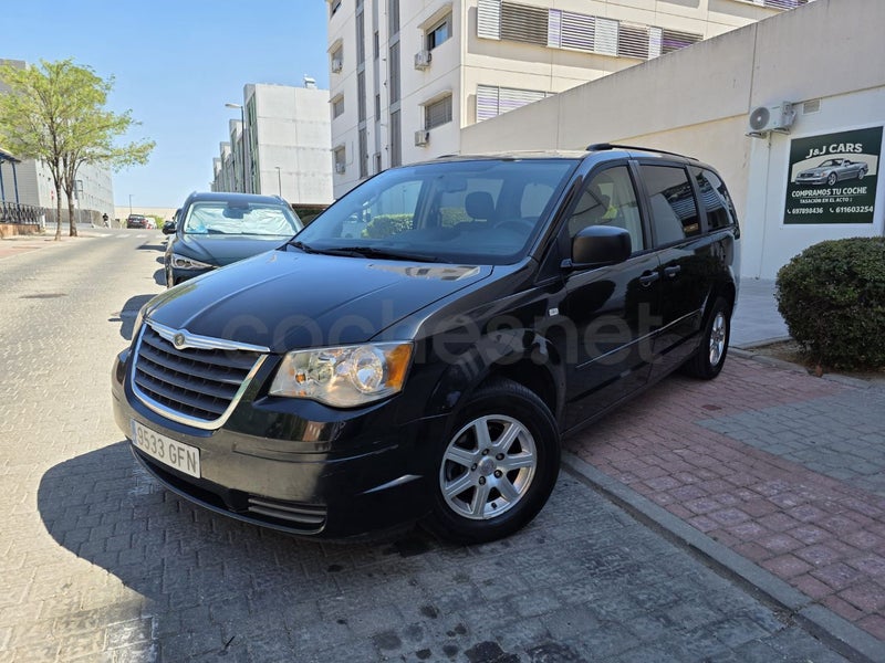 Chrysler Grand Voyager 2010 — photo 2