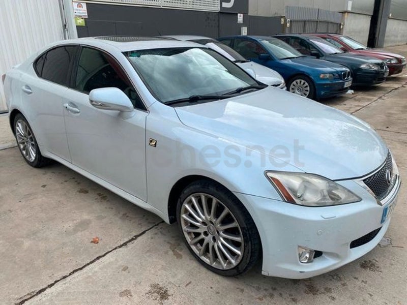 Lexus Is 2010 — photo 3