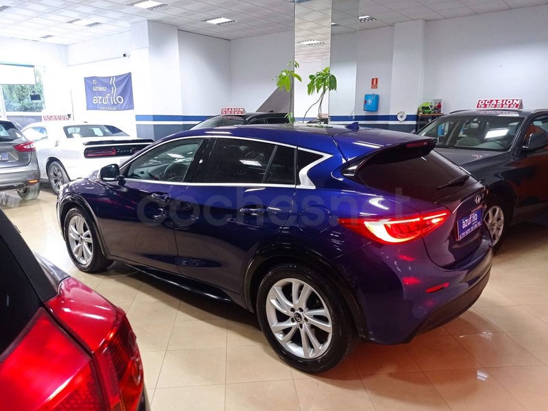 Infiniti Q30 2017 — photo 7