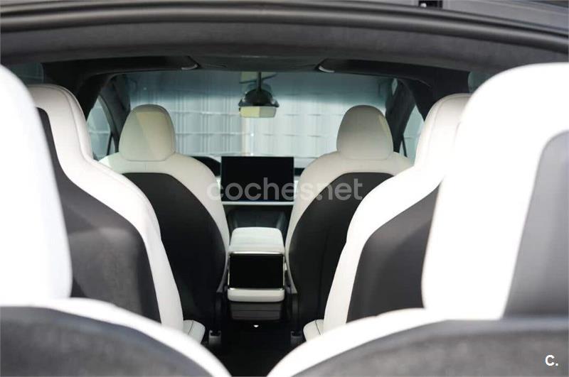 Tesla Model X 2022 — photo 4