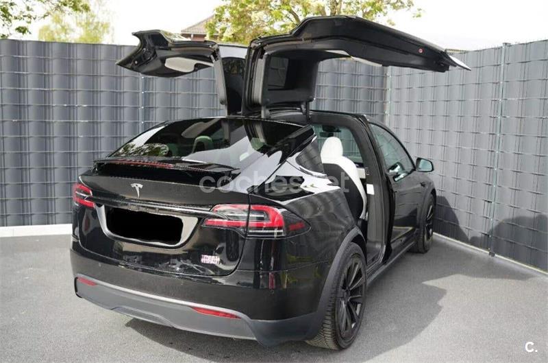 Tesla Model X 2022 — photo 5