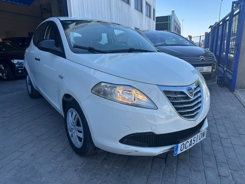 Lancia Ypsilon 2013 — photo 2