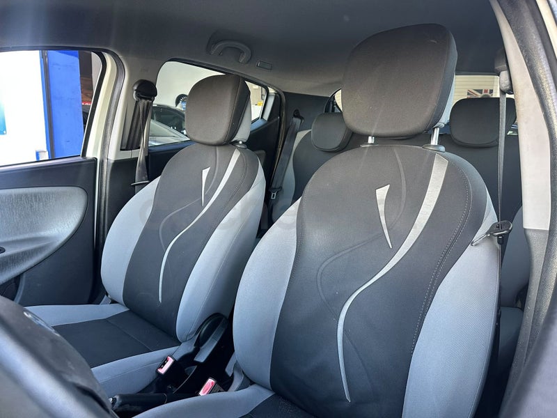 Lancia Ypsilon 2013 — photo 5