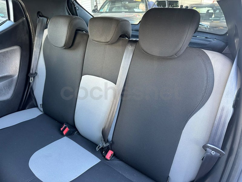 Lancia Ypsilon 2013 — photo 8