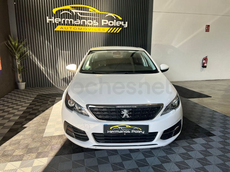 Peugeot 308 2021 — photo 2