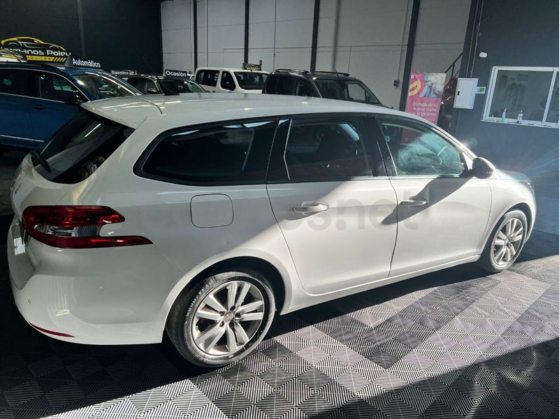 Peugeot 308 2021 — photo 5