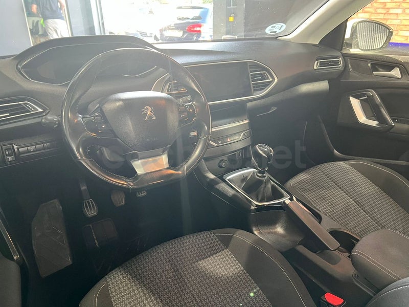 Peugeot 308 2021 — photo 7