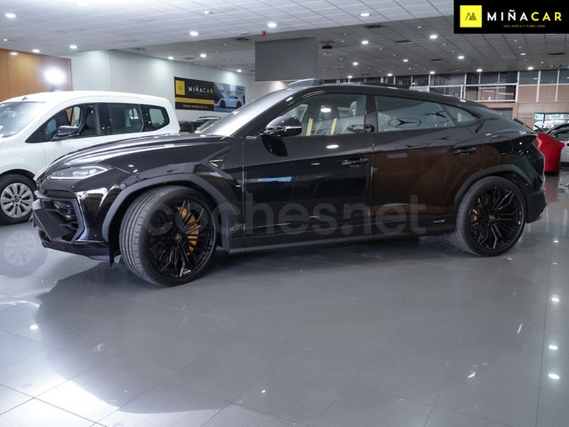 Lamborghini Urus 2026 — photo 4