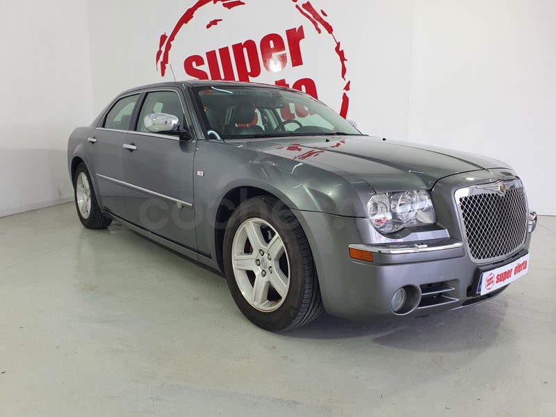 Chrysler 300c 2010 — photo 3