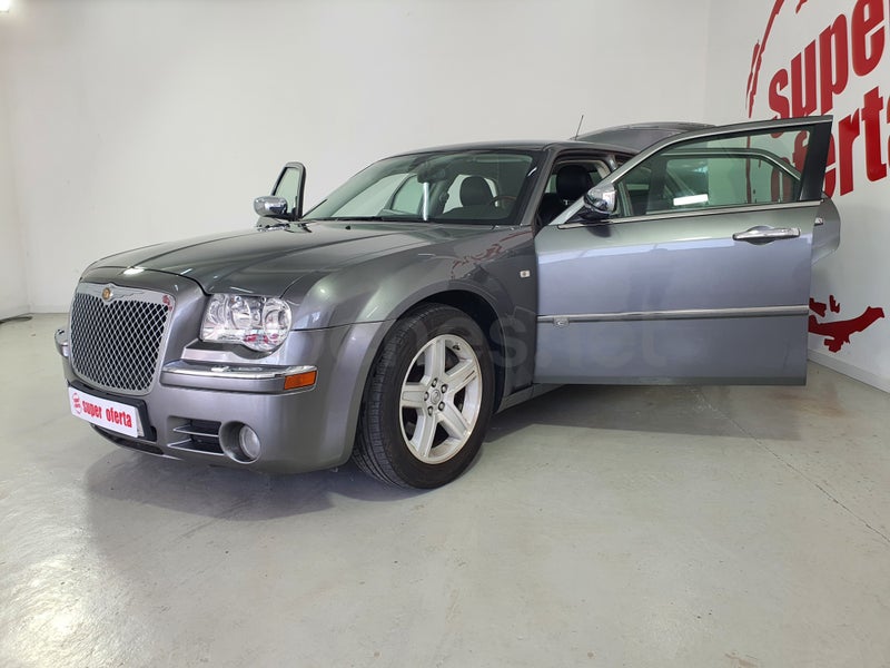 Chrysler 300c 2010 — photo 4