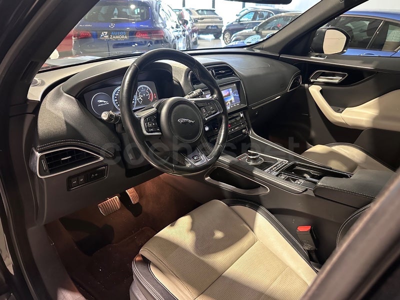Jaguar F-pace 2017 — photo 2
