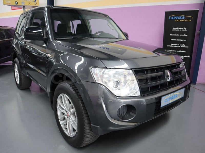 Mitsubishi Montero 2014 — photo 3