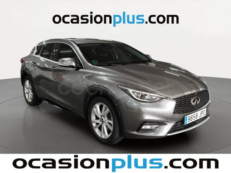 Infiniti Q30 2016 — photo 2