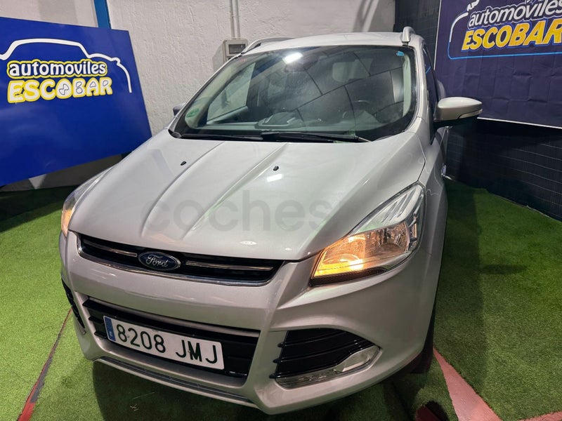 Ford Kuga 2016 — photo 3