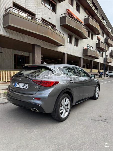Infiniti Q30 2016 — photo 2