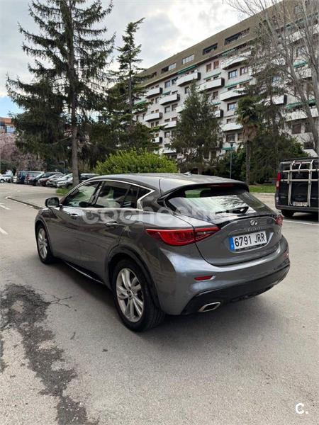 Infiniti Q30 2016 — photo 7