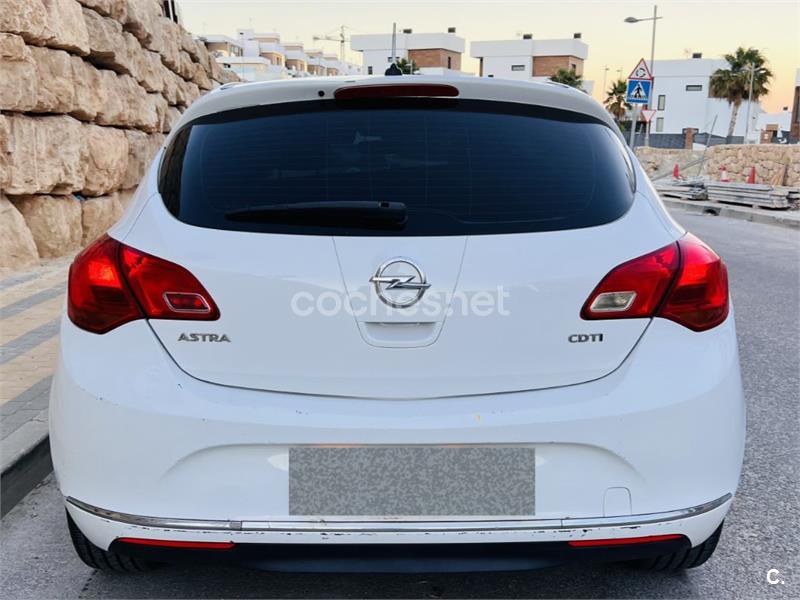 Opel Astra 2015 — photo 3