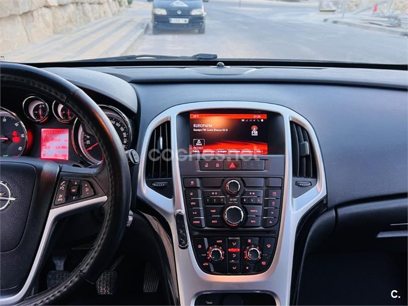 Opel Astra 2015 — photo 5