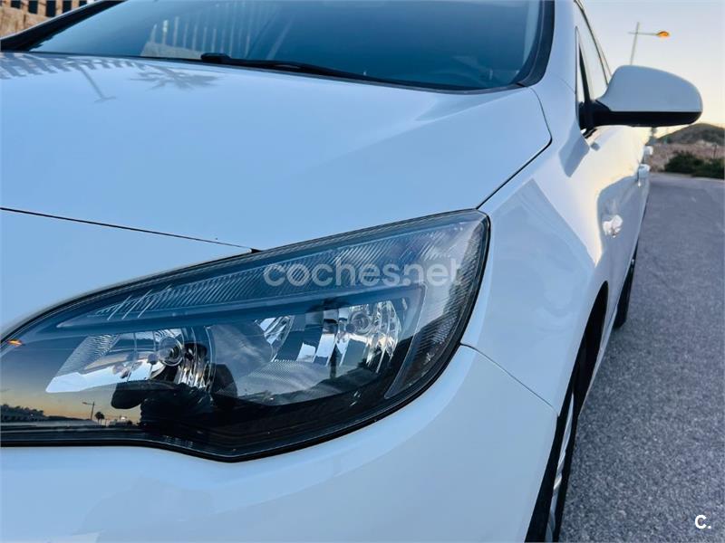 Opel Astra 2015 — photo 8