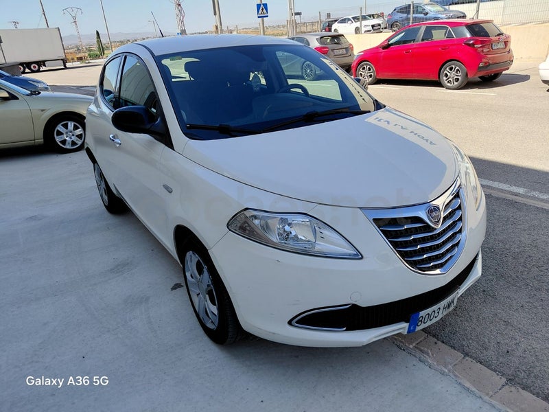 Lancia Ypsilon 2012 — photo 3