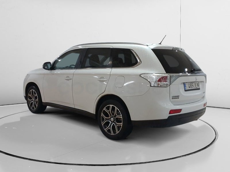 Mitsubishi Outlander 2016 — photo 4