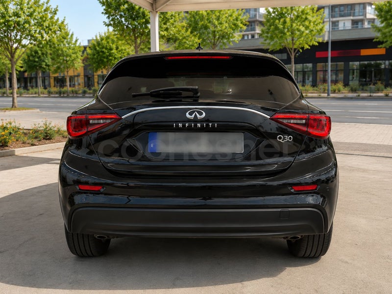 Infiniti Q30 2017 — photo 2