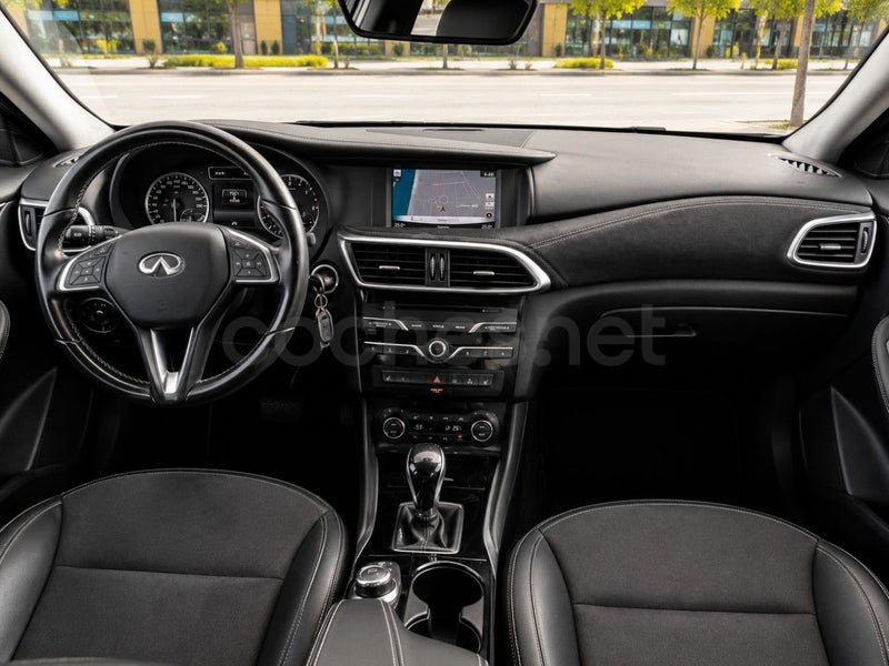 Infiniti Q30 2017 — photo 4